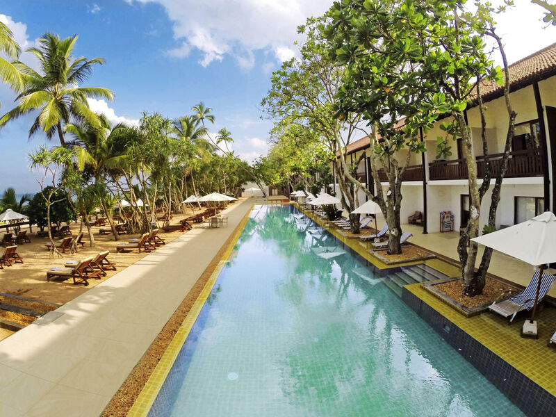 Pandanus Beach Resort &Amp; Spa