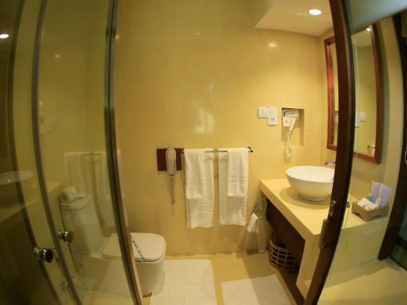 Pandanus Beach Resort &Amp; Spa