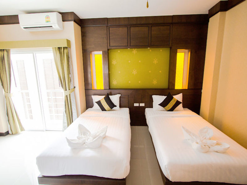 Panomporn Patong Place Hotel