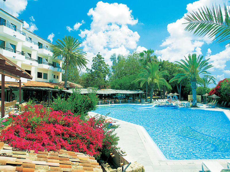 Paphos Gardens, St. +App.