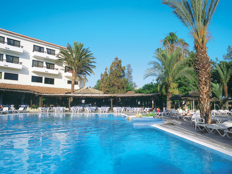 Paphos Gardens, St. +App.