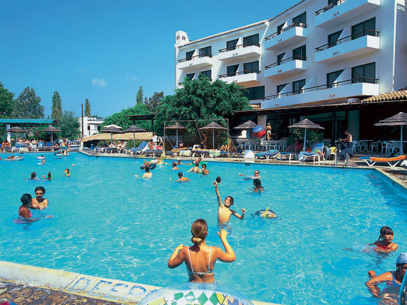 Paphos Gardens, St. +App.