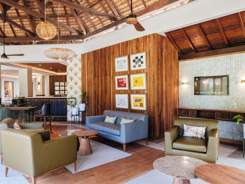 Paradis Beachcomber Golf Resort &Amp; Spa