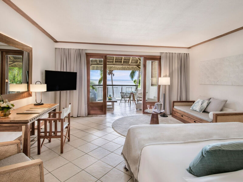 Paradis Beachcomber Golf Resort &Amp; Spa