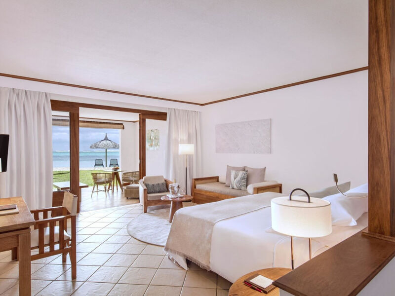 Paradis Beachcomber Golf Resort &Amp; Spa