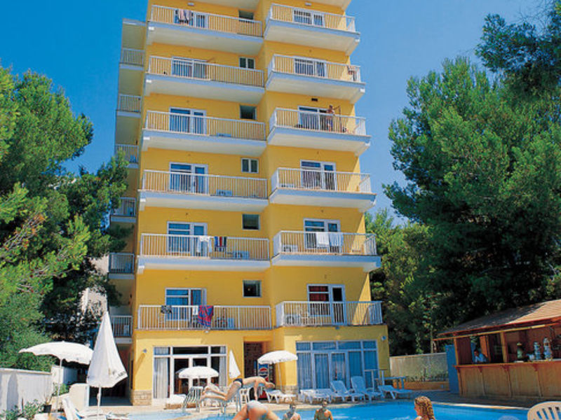 Paradise Beach Music Hotel