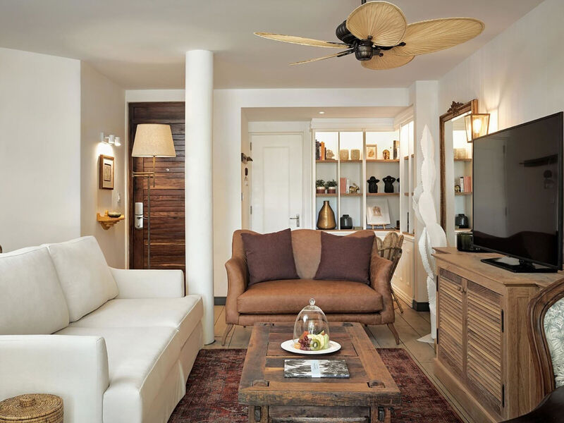 Paradise Cove Boutique Hotel