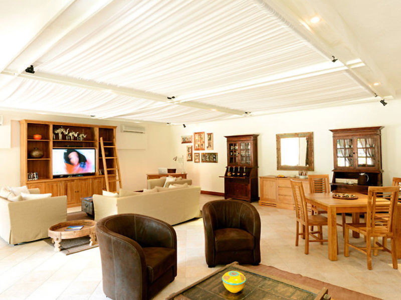 Paradise Cove Hotel and S