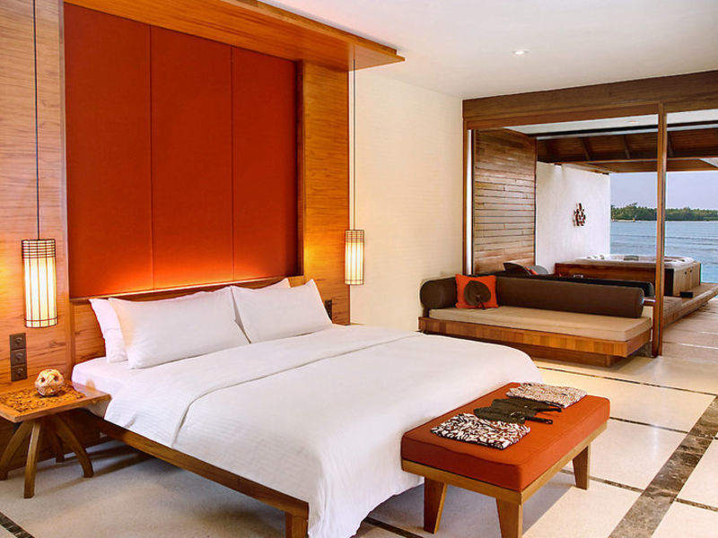 Paradise Island Resort & Spa
