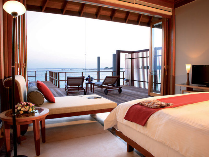 Paradise Island Resort & Spa