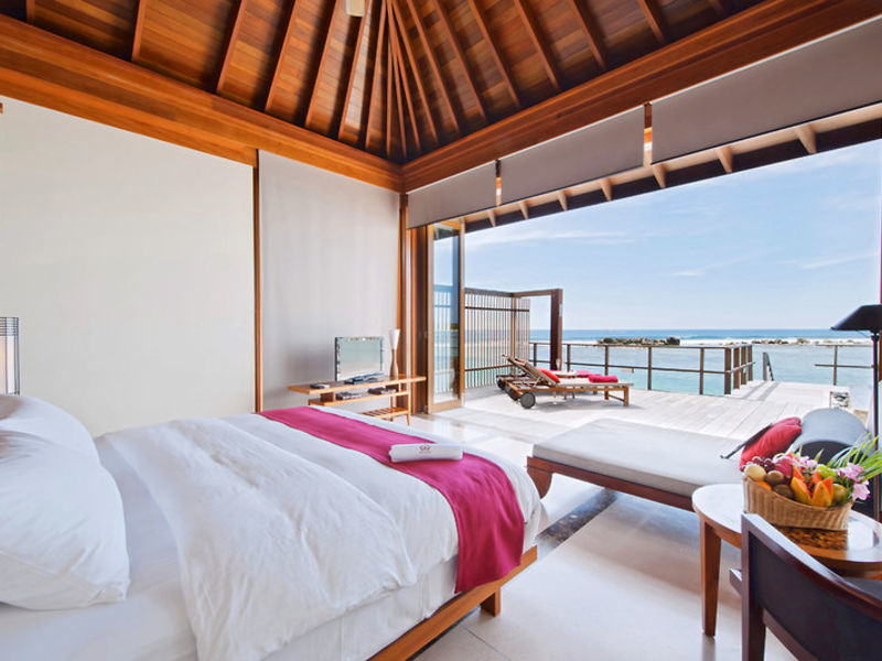 Paradise Island Resort & Spa