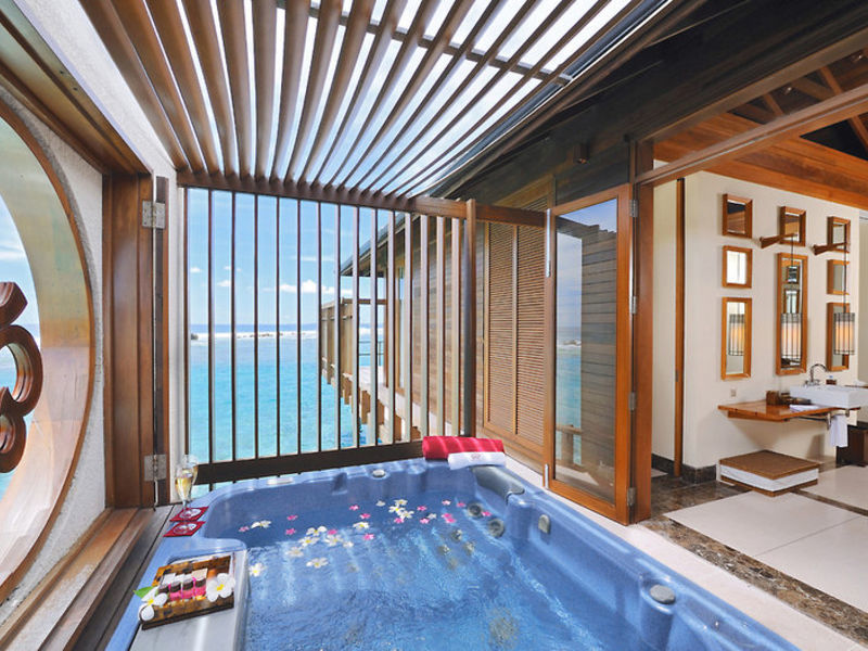 Paradise Island Resort & Spa