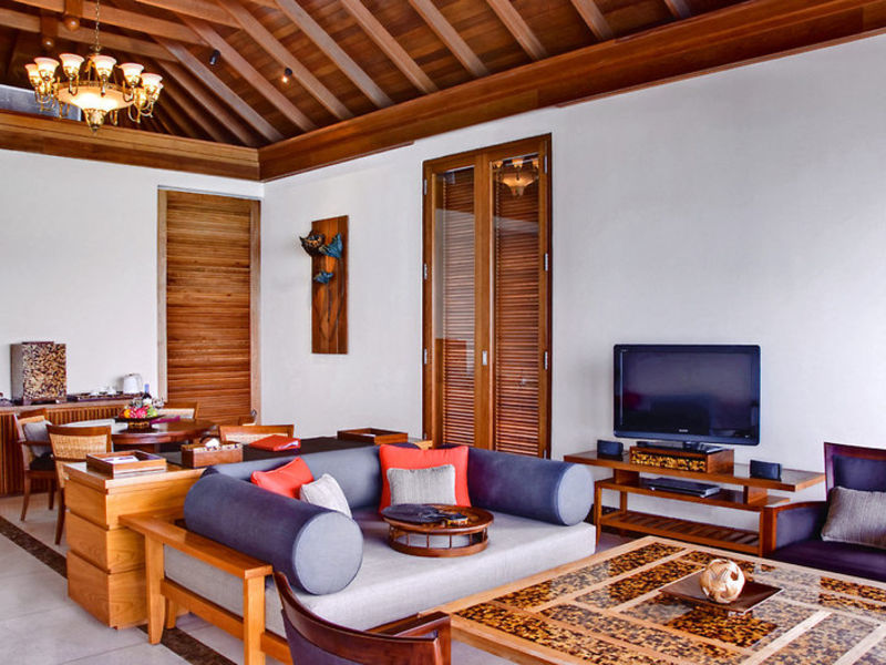 Paradise Island Resort & Spa