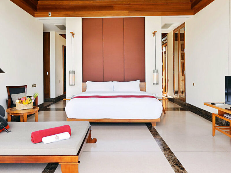 Paradise Island Resort & Spa