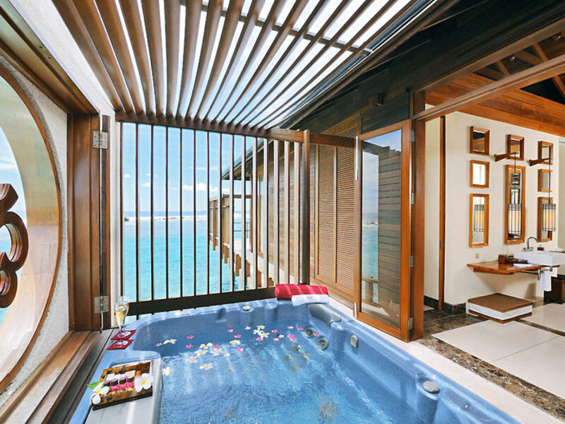 Paradise Island Resort & Spa