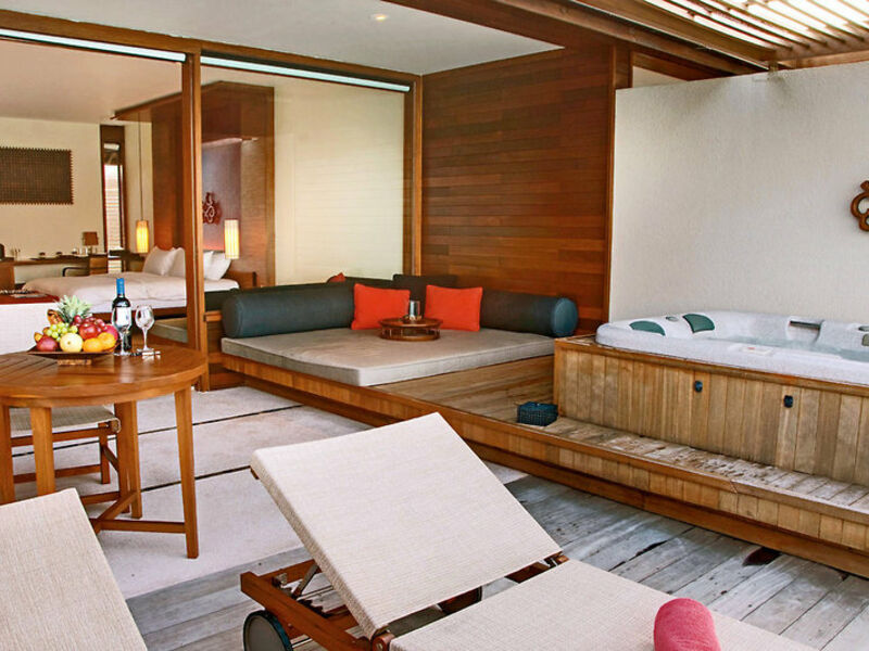 Paradise Island Resort & Spa