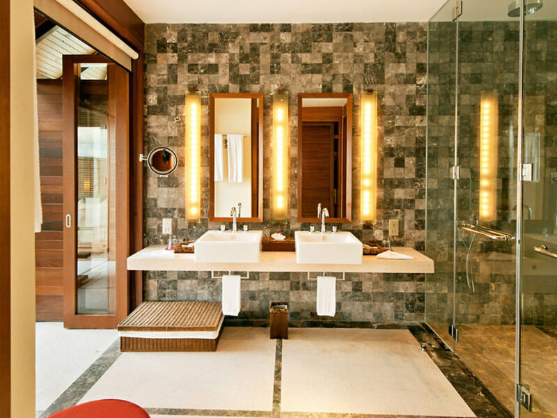 Paradise Island Resort & Spa