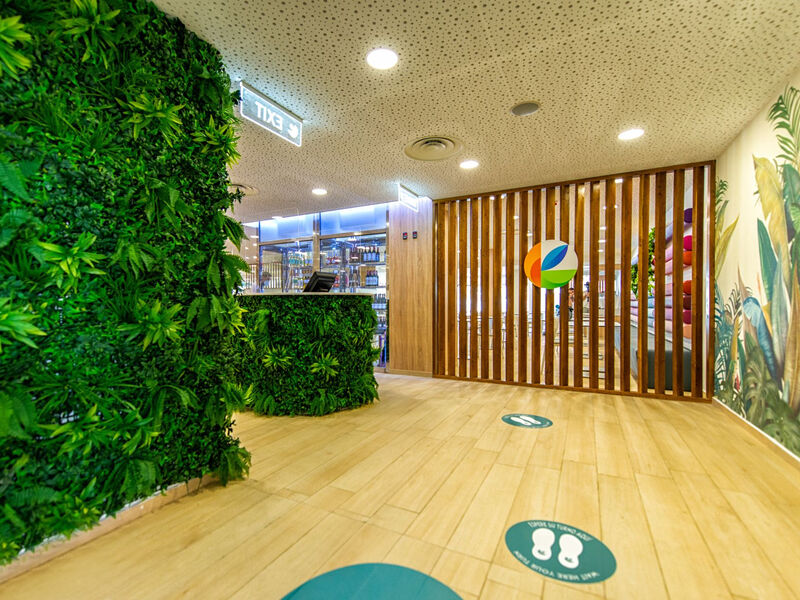 Paradise Park Fun Lifestyle Hotel