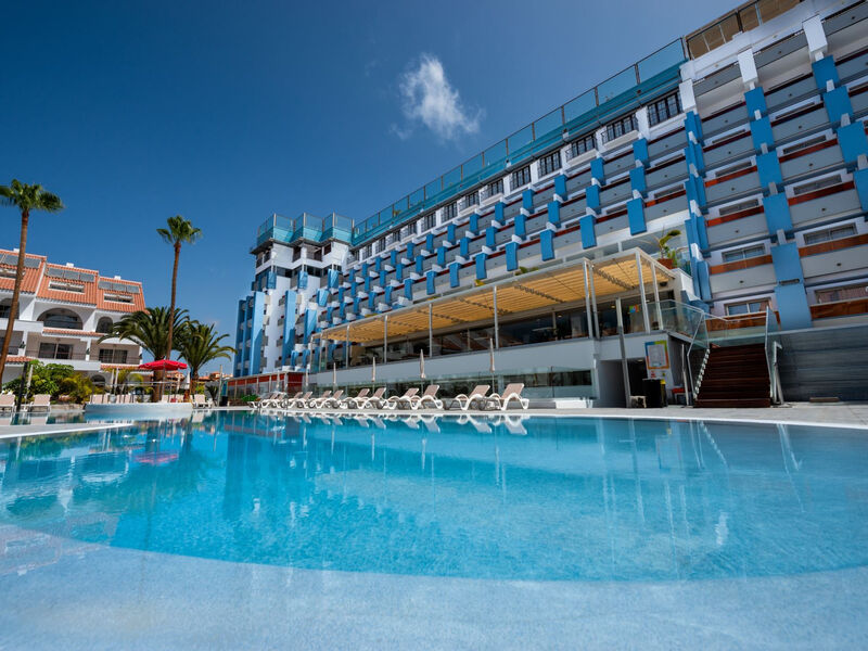 Paradise Park Fun Lifestyle Hotel