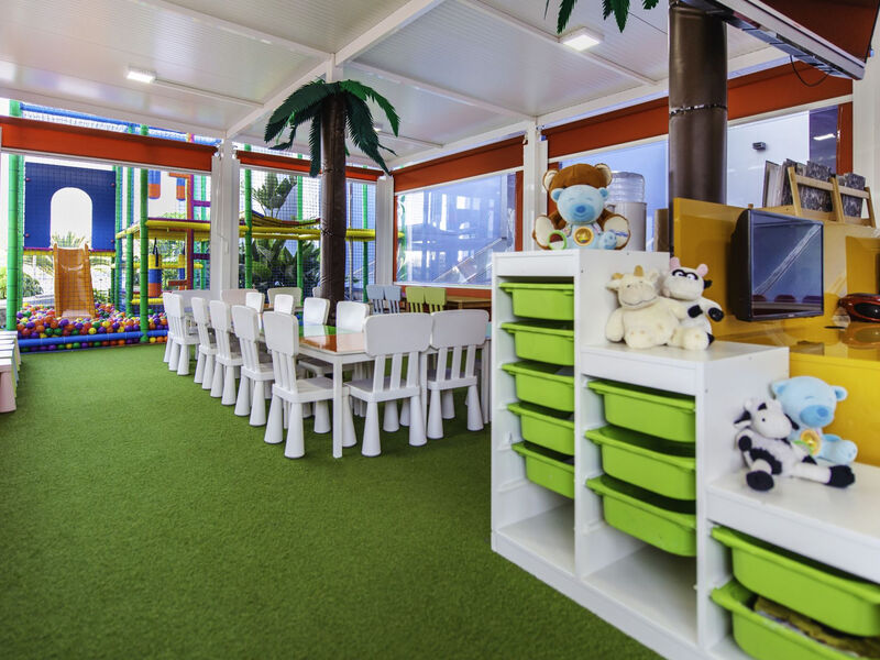 Paradise Park Fun Lifestyle Hotel