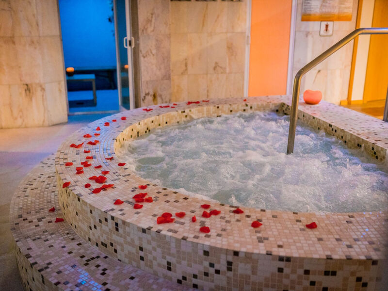 Paradise Park Fun Lifestyle Hotel