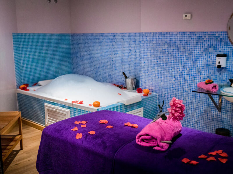 Paradise Park Fun Lifestyle Hotel