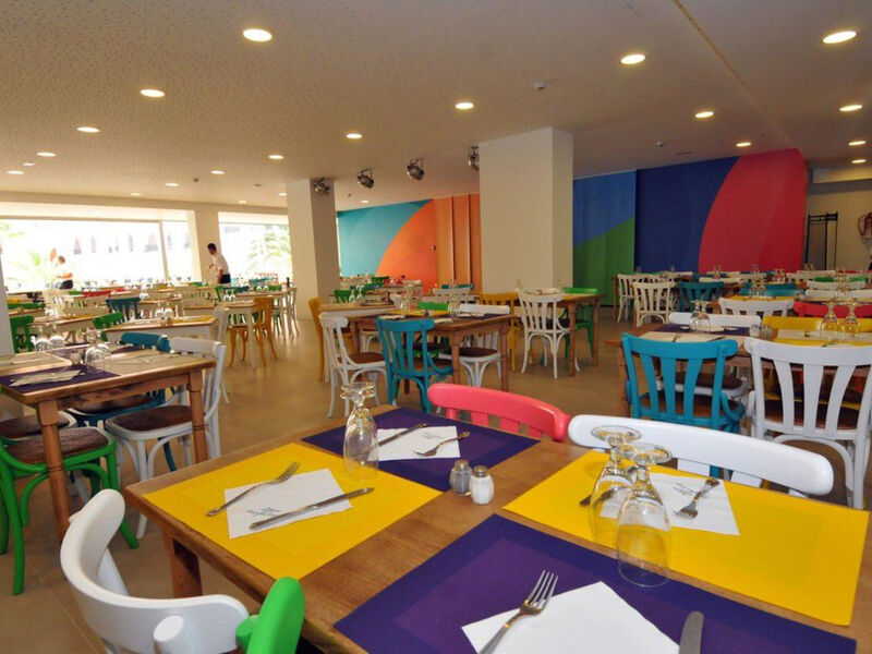 Paradise Park Fun Lifestyle Hotel