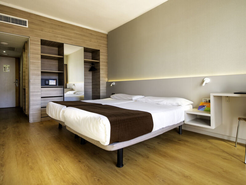 Paradise Park Fun Lifestyle Hotel