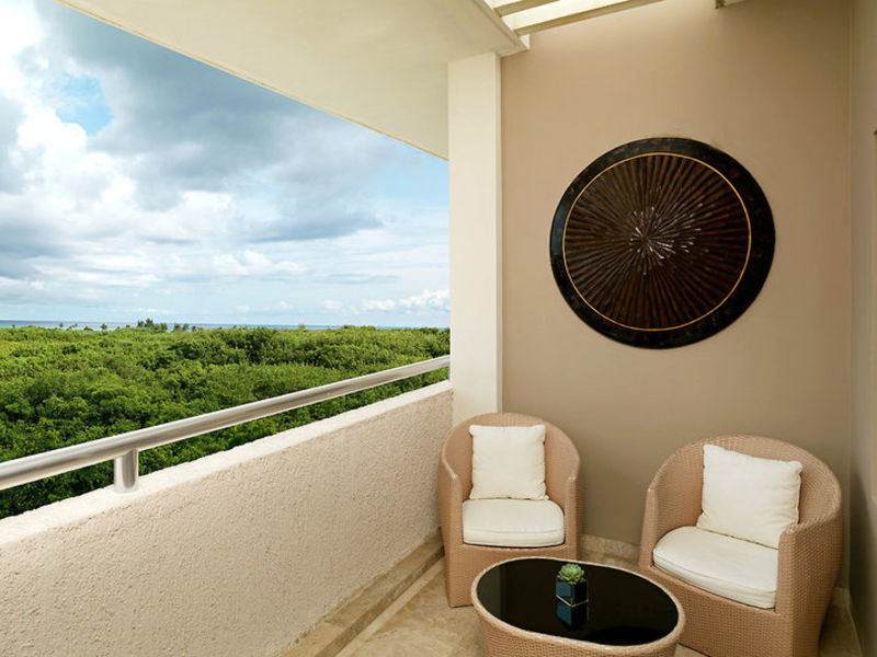 Paradisus P. d. C. La Perla