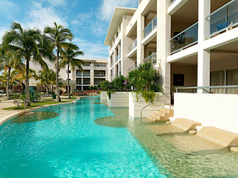 Paradisus P. d. C. La Perla