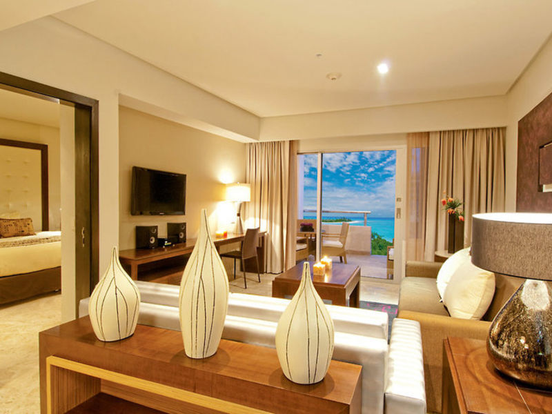 Paradisus P. d. C. La Perla