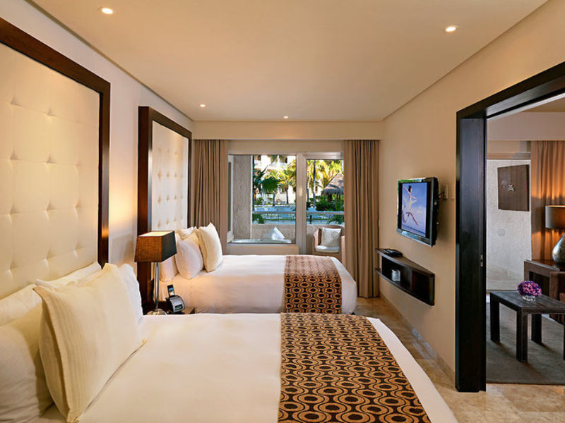 Paradisus P. d. C. La Perla