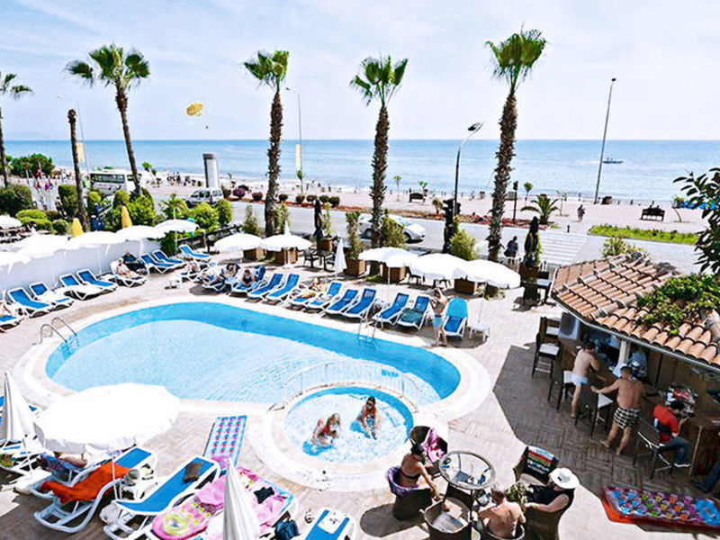 Parador Hotel