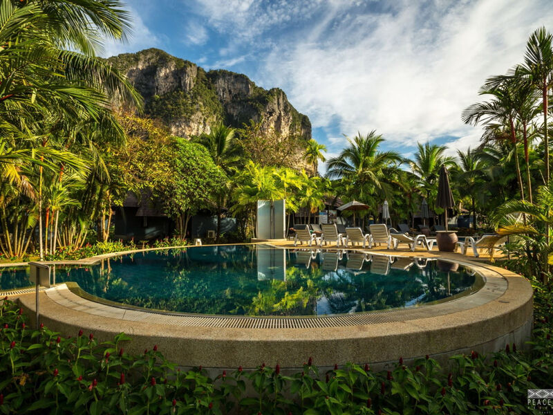 Peace Laguna Resort & Spa