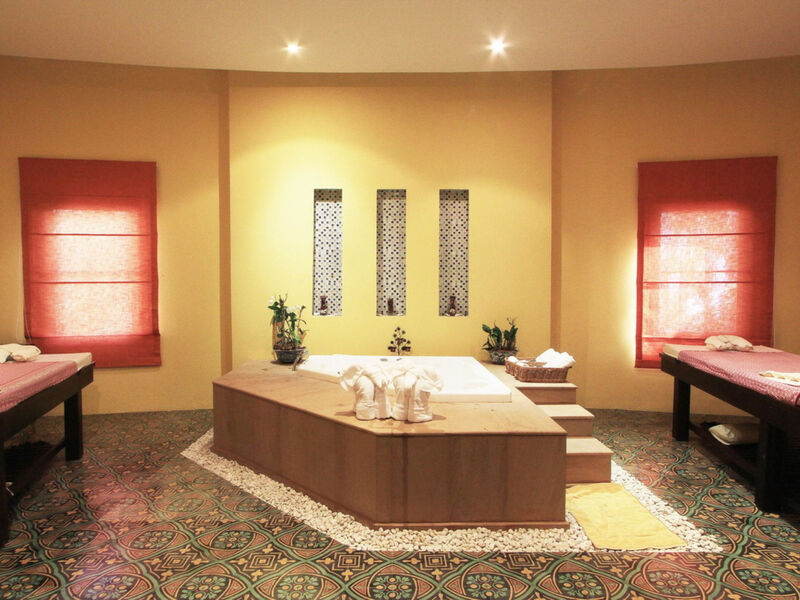 Peace Laguna Resort & Spa