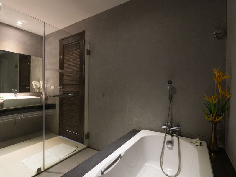 Peace Laguna Resort & Spa