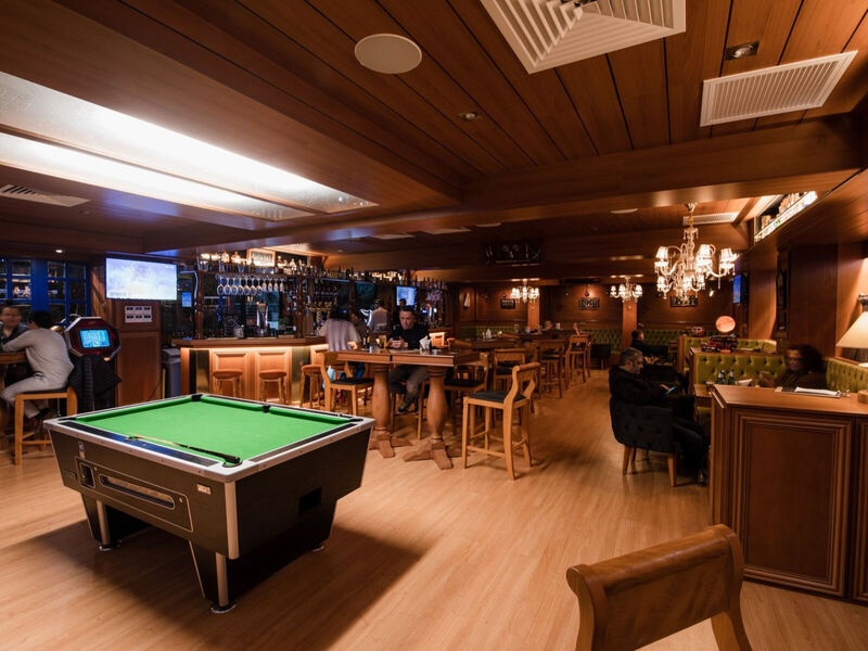 Pebbles Resort / Bora Bora Ibiza-Malta Resort