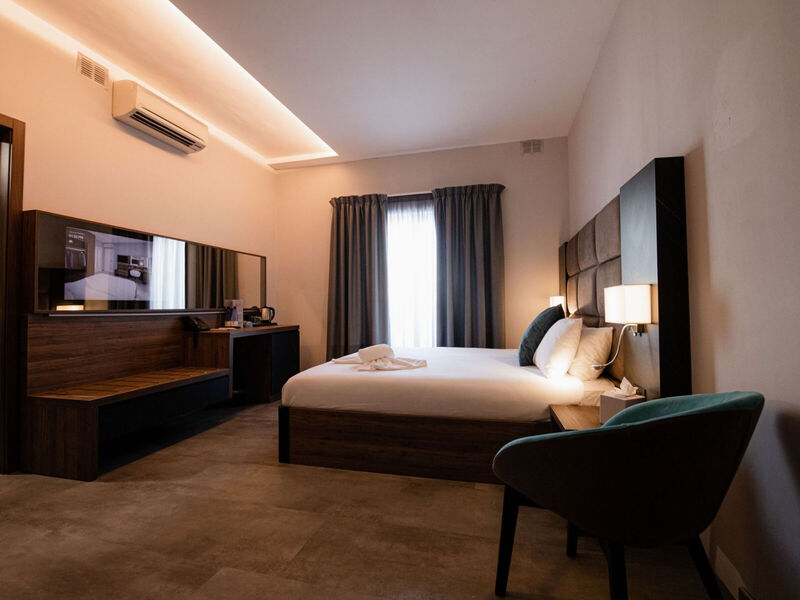 Pebbles Resort / Bora Bora Ibiza-Malta Resort