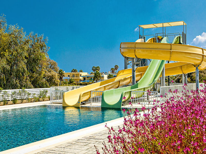 Pelagos Suites Hotel