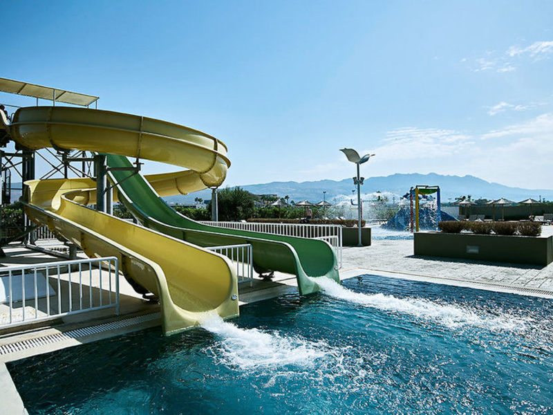 Pelagos Suites Hotel