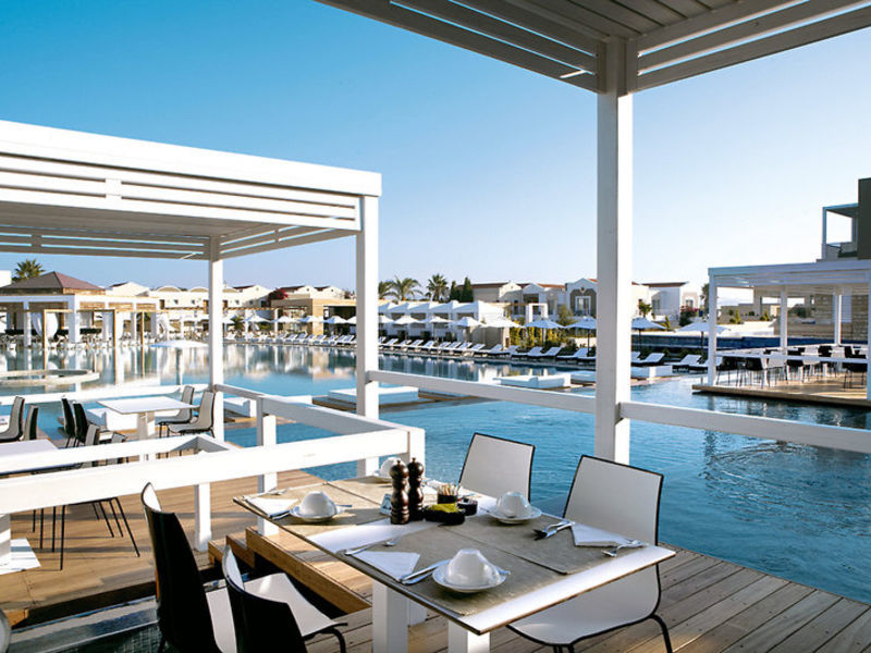 Pelagos Suites Hotel