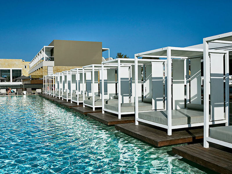 Pelagos Suites Hotel