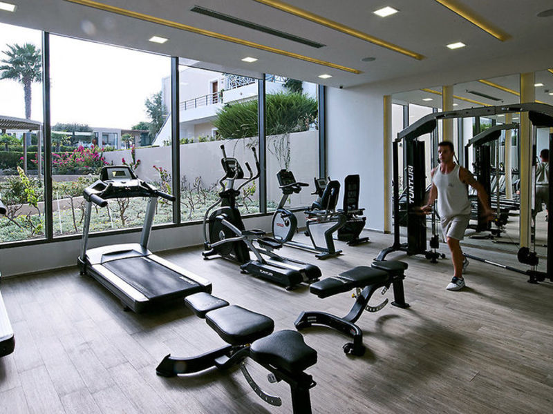Pelagos Suites Hotel