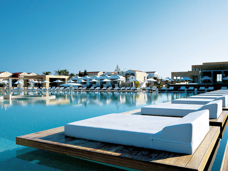 Pelagos Suites Hotel