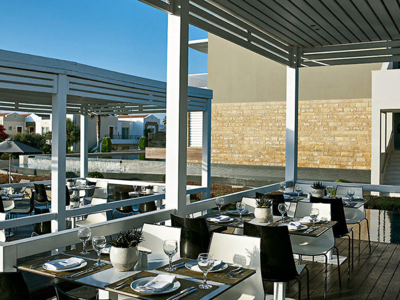 Pelagos Suites Hotel