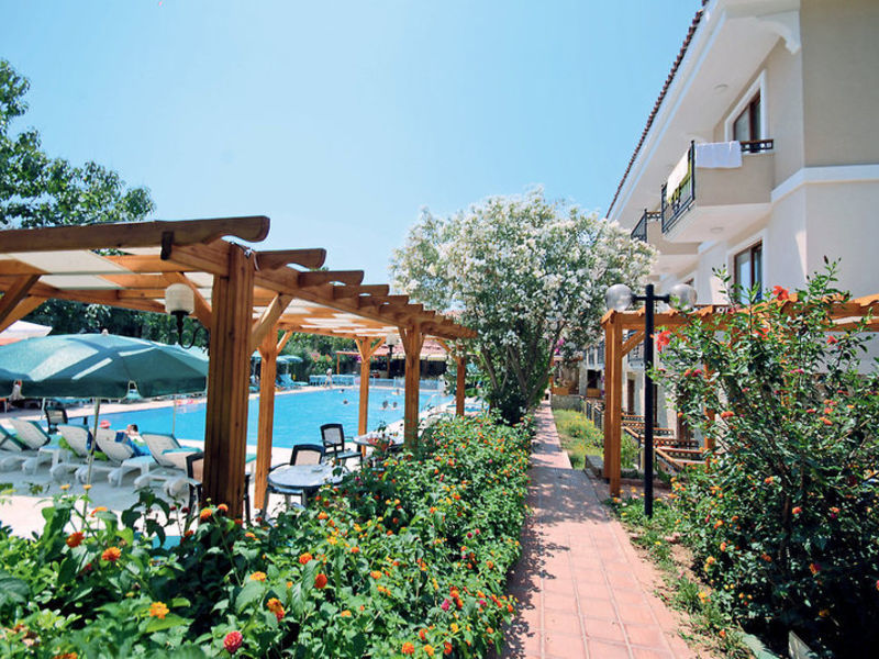 Perdikia Beach