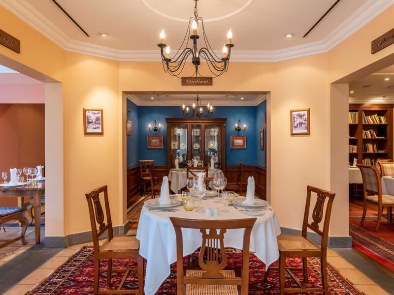 Pestana Village Garden Hotel