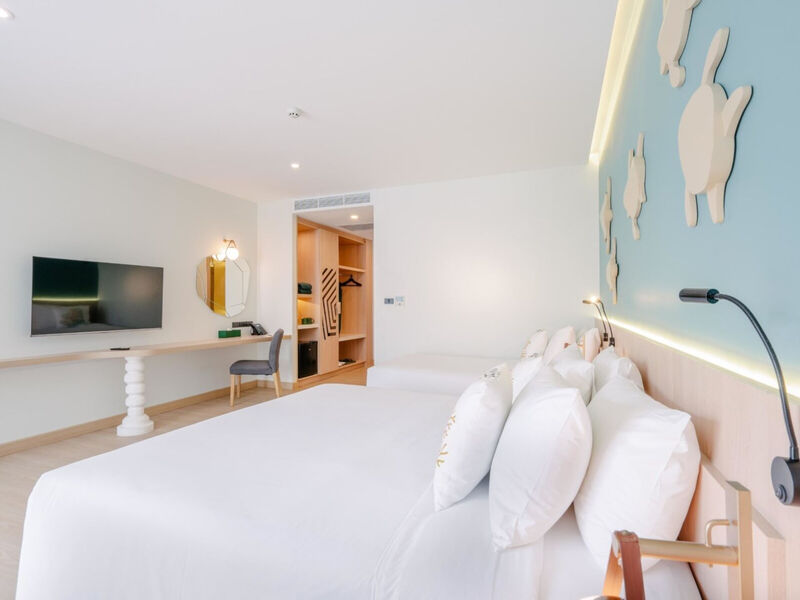 Phuket Emerald Beach Resort