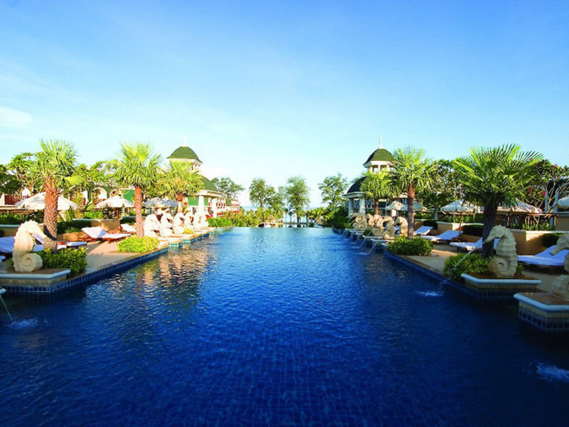 Phuket Graceland Resort & Spa