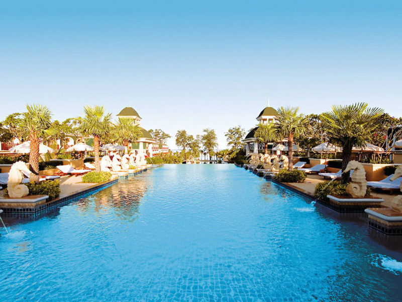 Phuket Graceland Resort & Spa